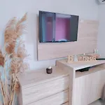 Avec Piscine Aqualia * בלרוק-לה-באינס